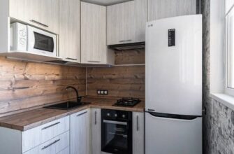 Холодильник с морозильной камерой